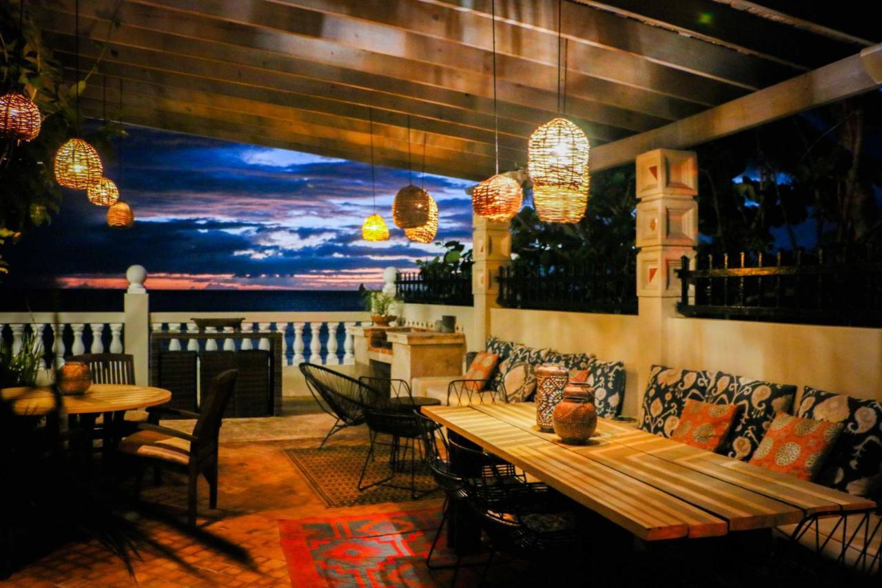 Tres Sirenas Beach Inn Rincon Buitenkant foto